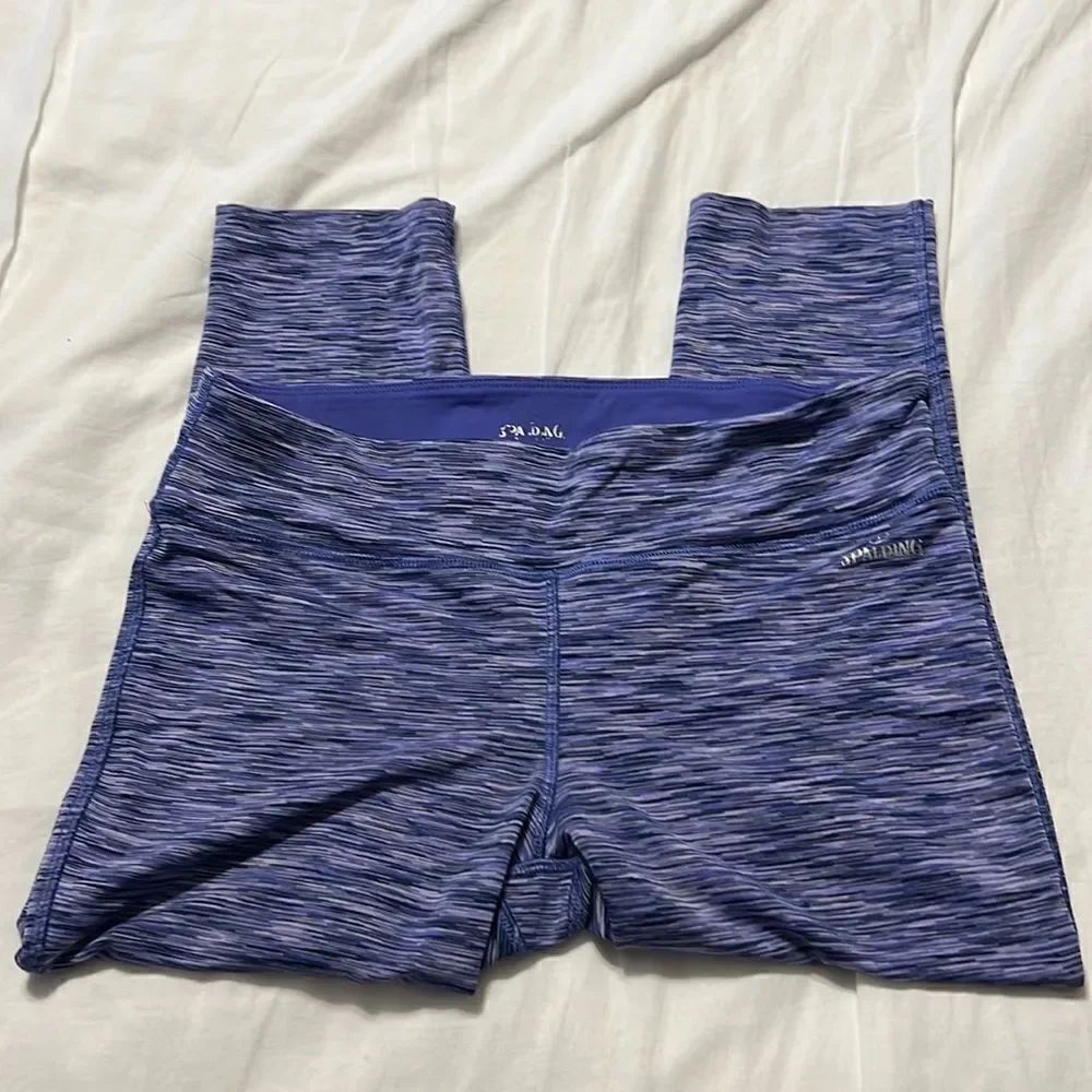 SPALDING Women’s Purple Workout Legging. Medium.